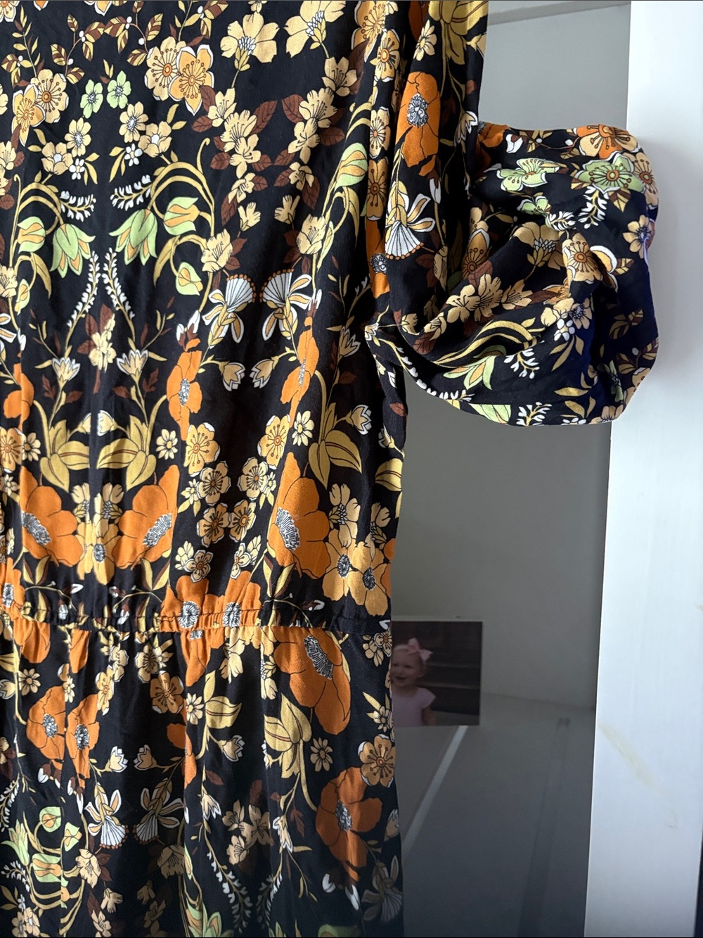 Black maxi with elegant small floral print. Comfortable and elegant❣️ - Picture 9 of 10